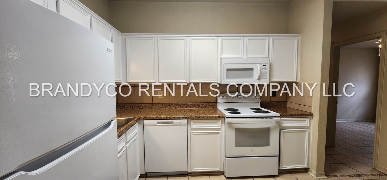 5301 Morning Glen Ln #B - Photo 7 of 16