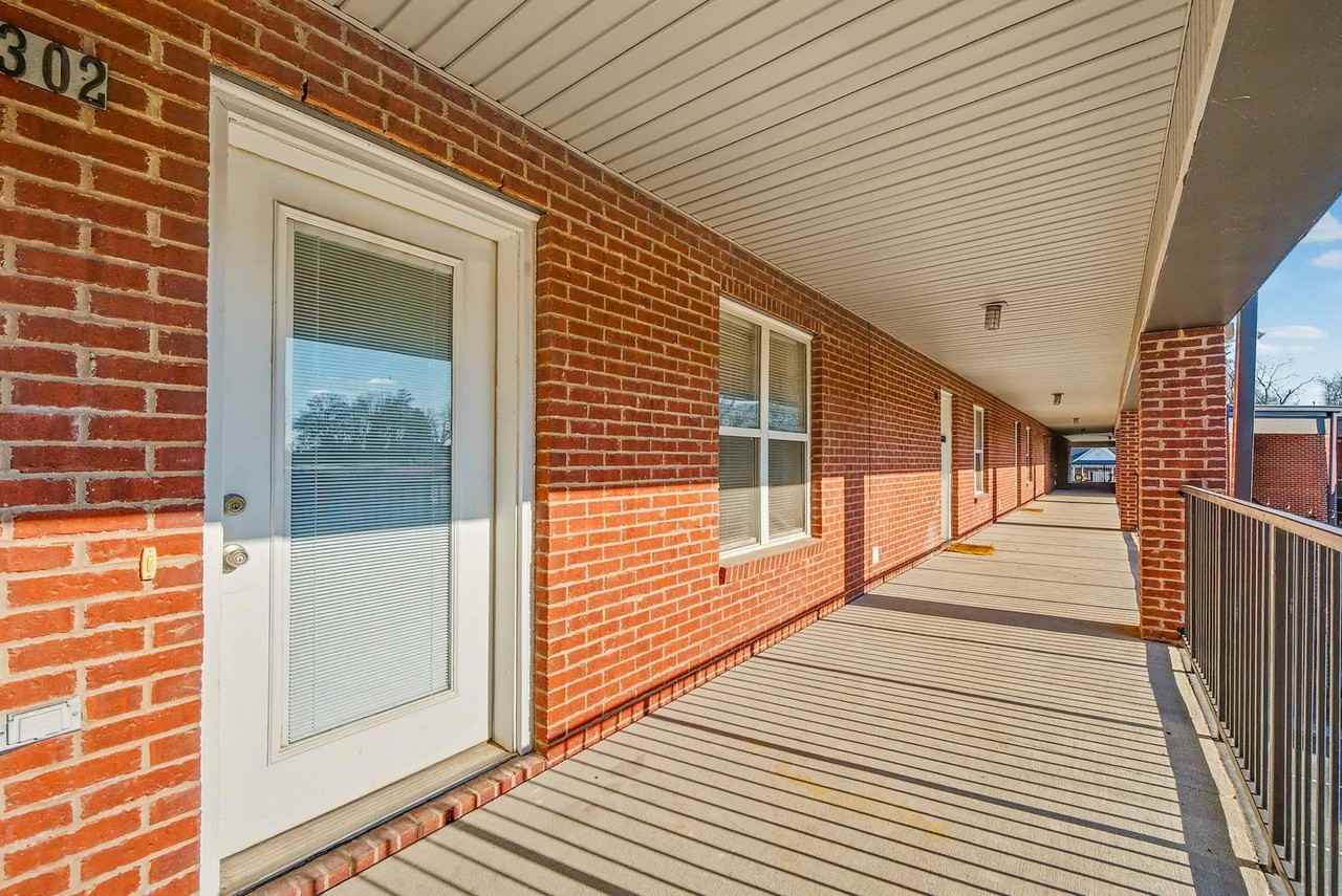 540 N 2nd St - Photo 7 of 30