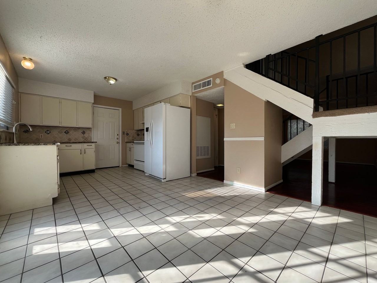 9510 Quail Village Ln - Photo 2 of 17