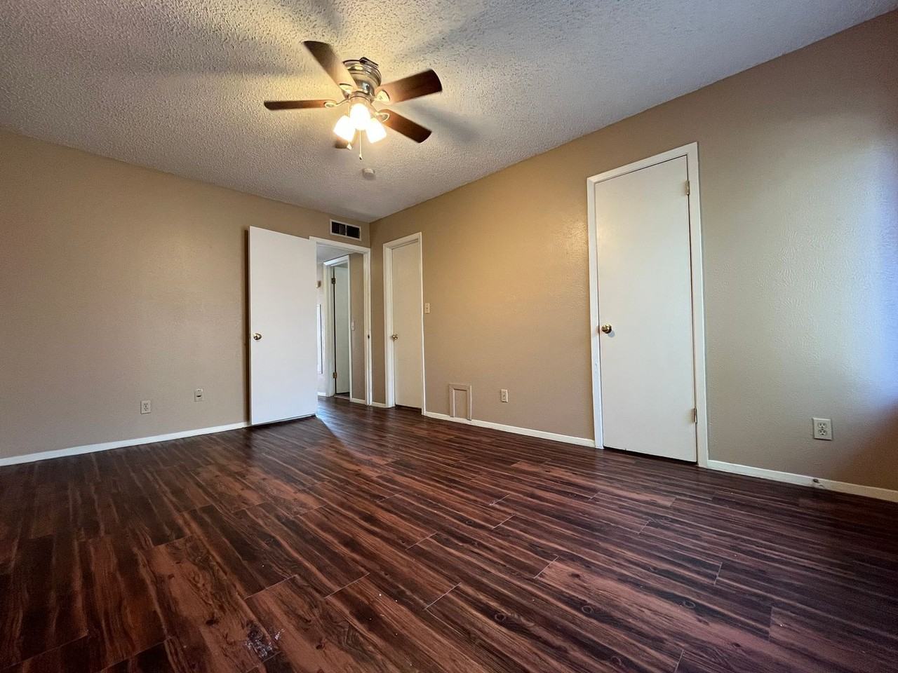 9510 Quail Village Ln - Photo 7 of 17