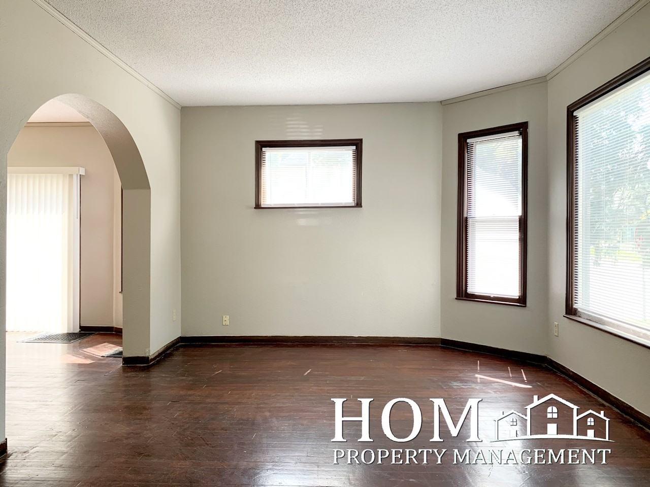 127 Center St #1 - Photo 4 of 28