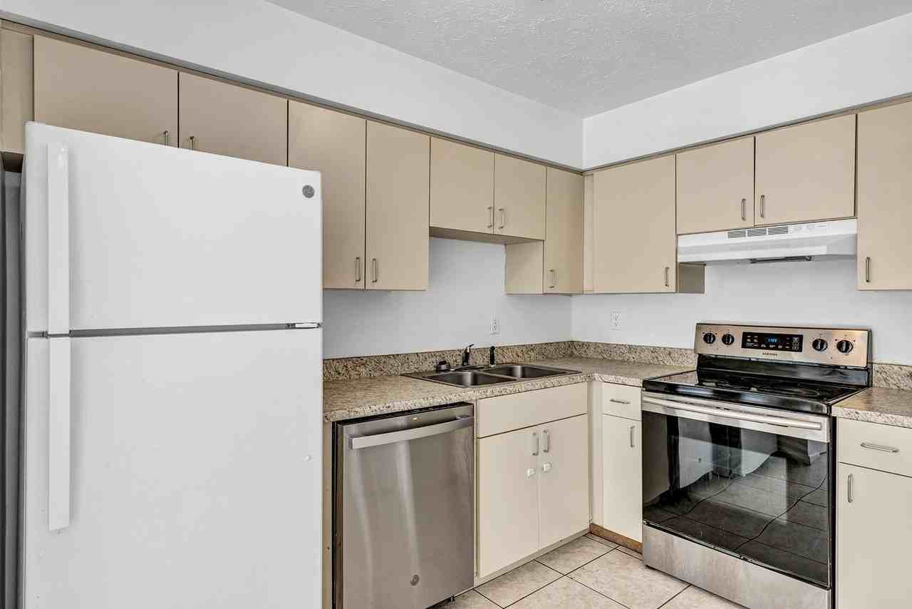 3800 Se 17th Ct - Photo 6 of 15