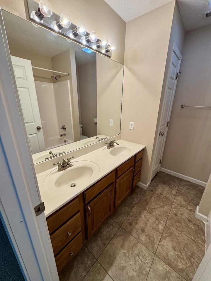 307 Olivia Dr #NA - Photo 5 of 11