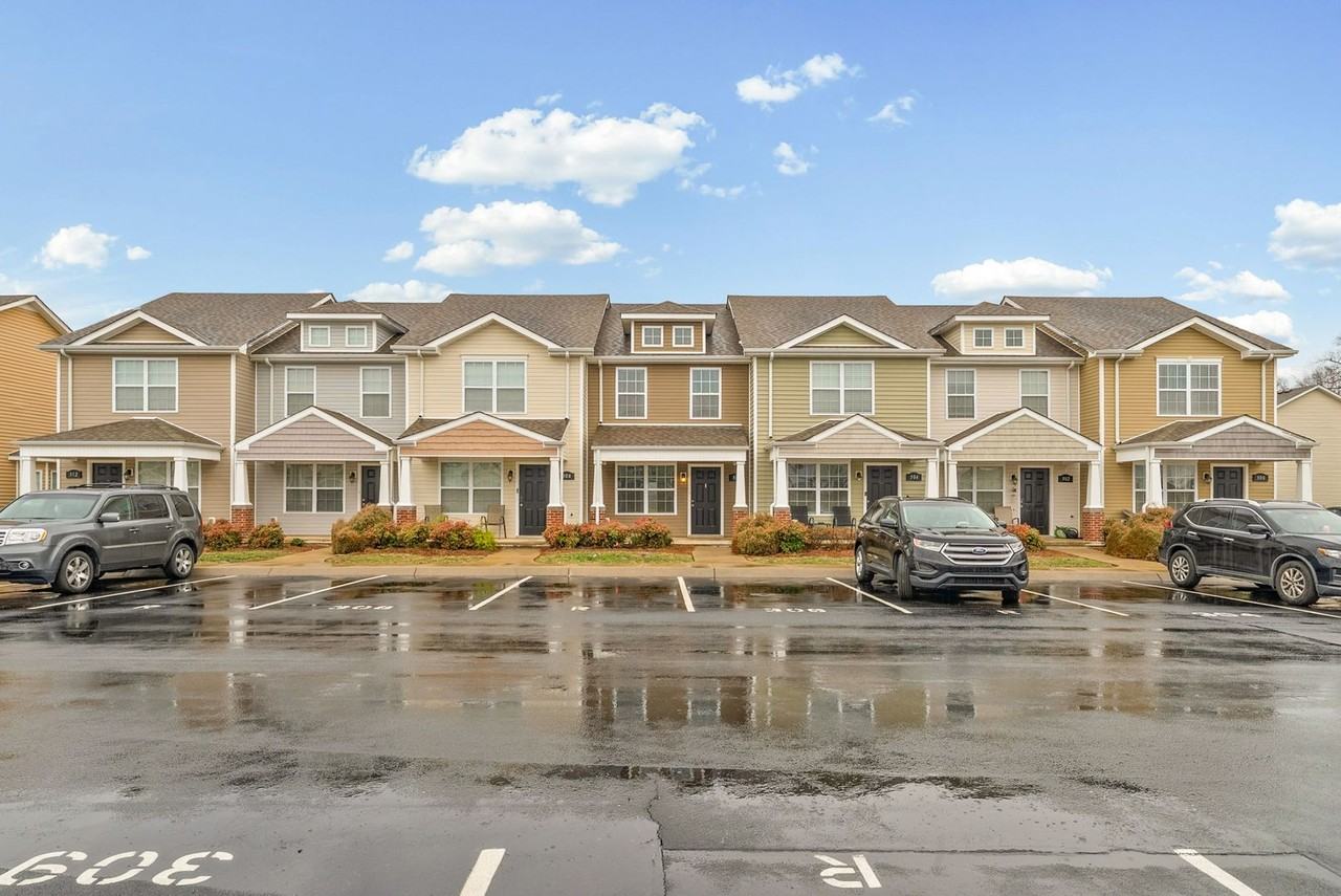 306 Sam Houston Cir - Photo 4 of 30