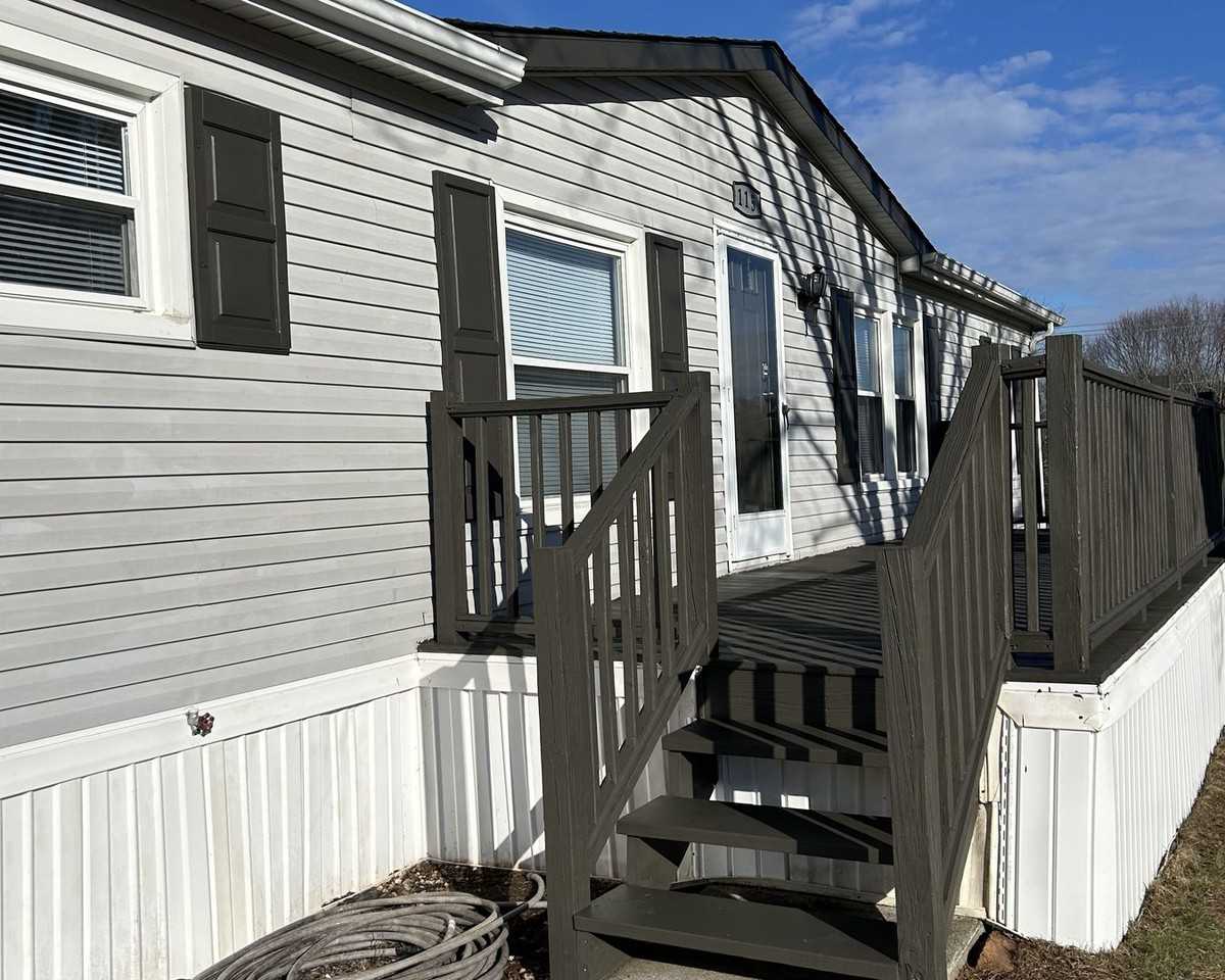 115 Ramsey Dr - Photo 3 of 24