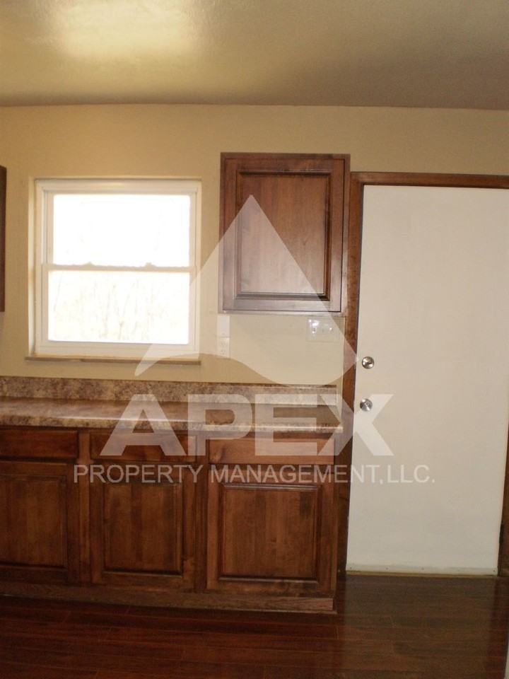 312 Watauga Dr #3 - Photo 5 of 16