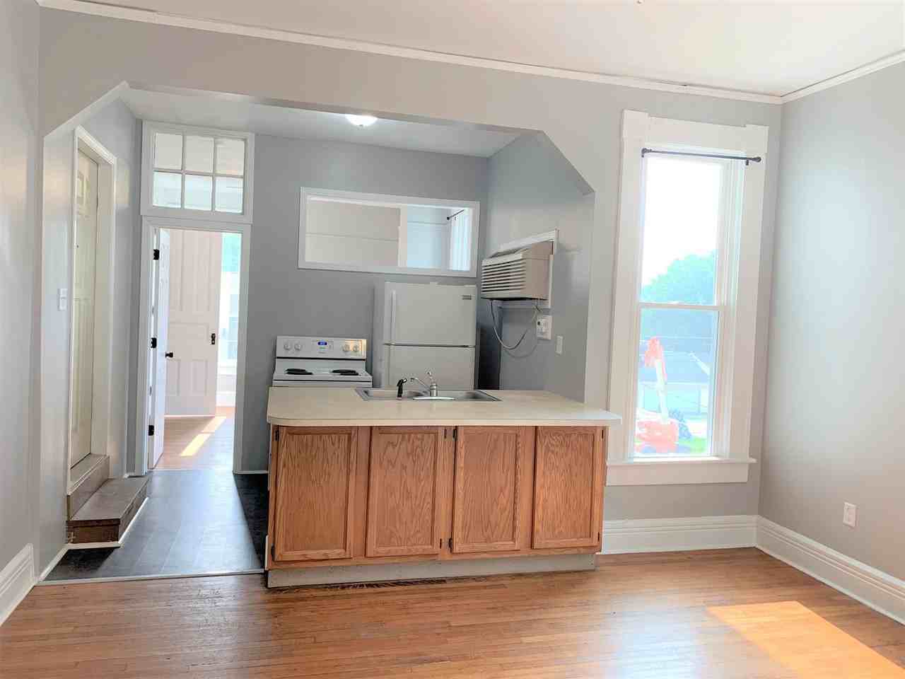 634 S. 6th - Photo 3 of 47