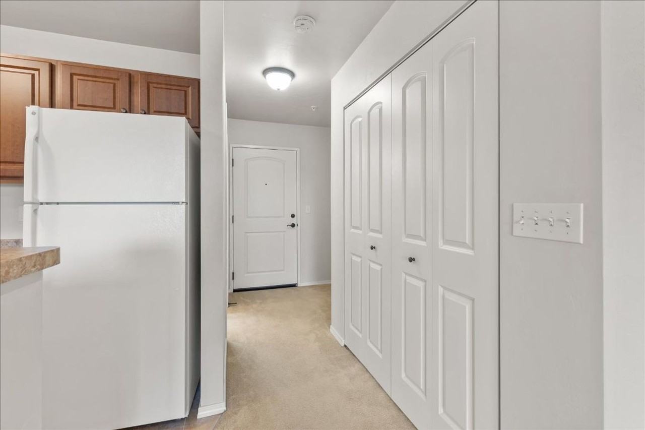 Morgie Associates LLC (Ridge View Apartments) - Photo 4 of 8