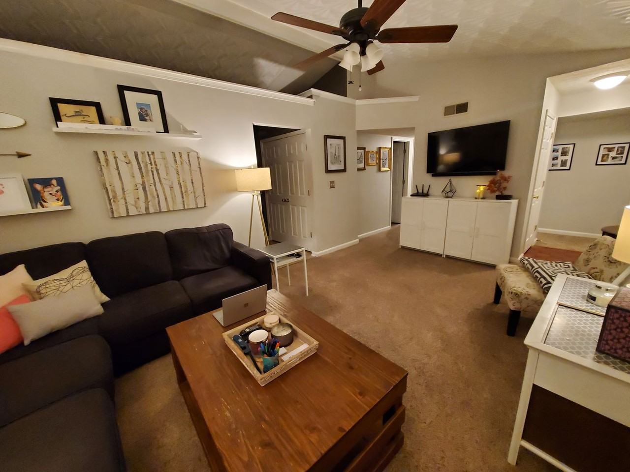 9700 Springwater Ct - Photo 4 of 21