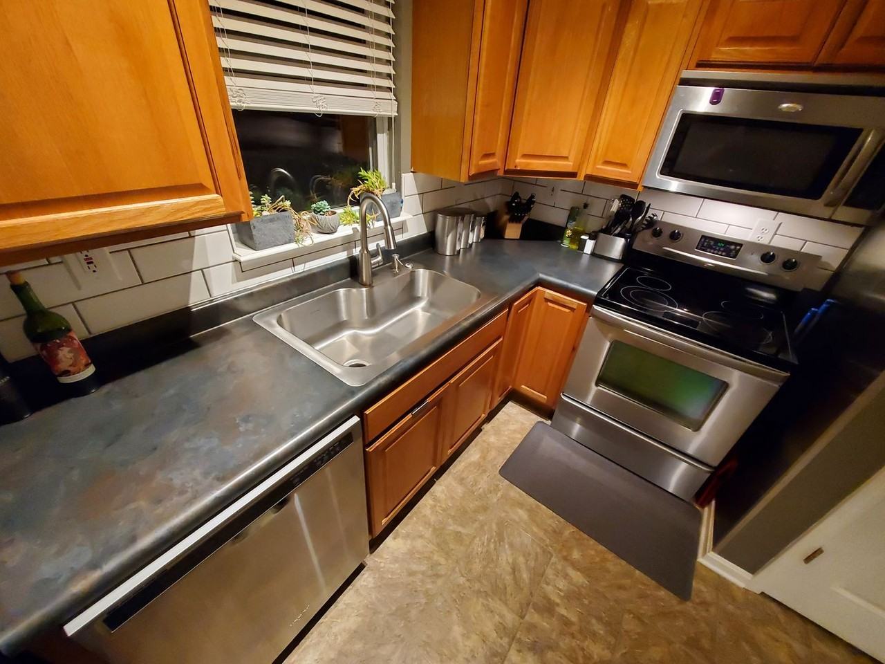 9700 Springwater Ct - Photo 7 of 21