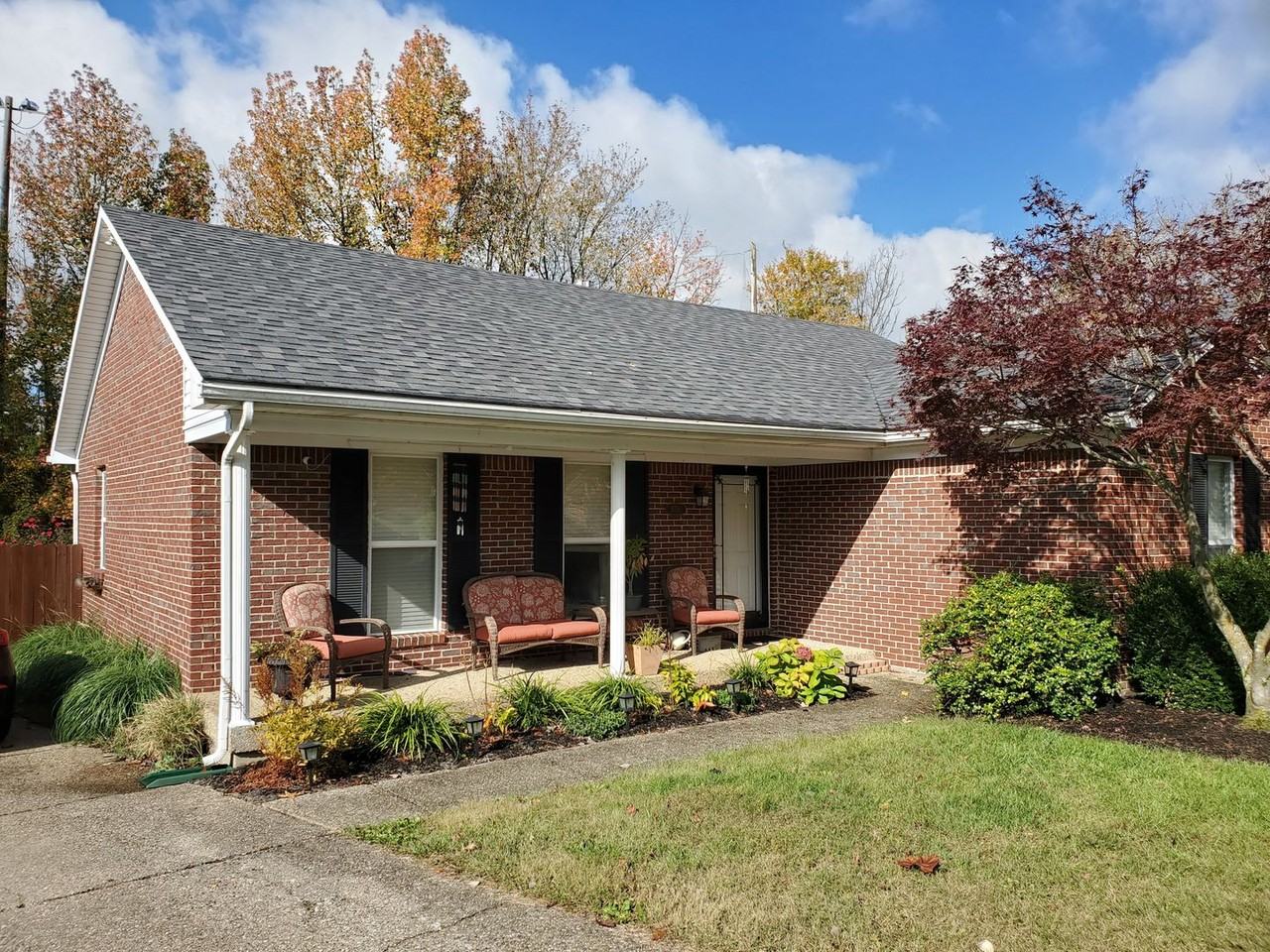 9700 Springwater Ct - Photo 2 of 21