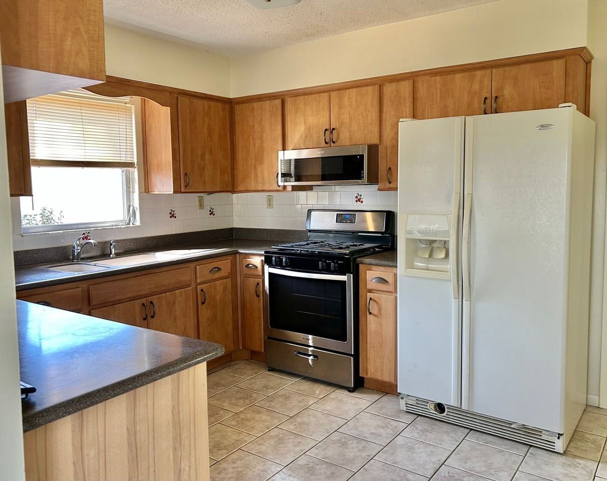 523 Bahia Circle Trak - Photo 5 of 15