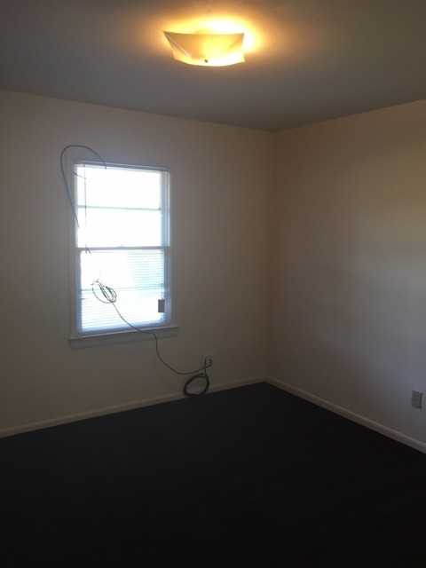 801 Woodlawn Dr - Photo 3 of 9