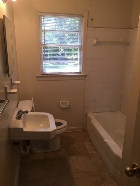 801 Woodlawn Dr - Photo 4 of 9