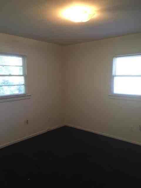 801 Woodlawn Dr - Photo 5 of 9