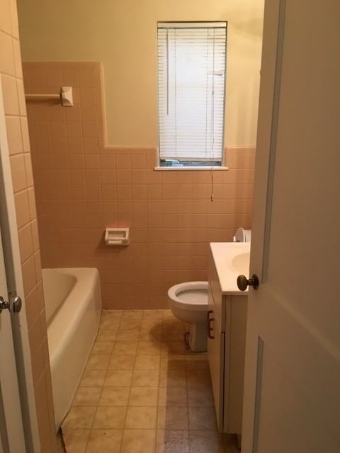 704 Azalea Cir - Photo 2 of 8