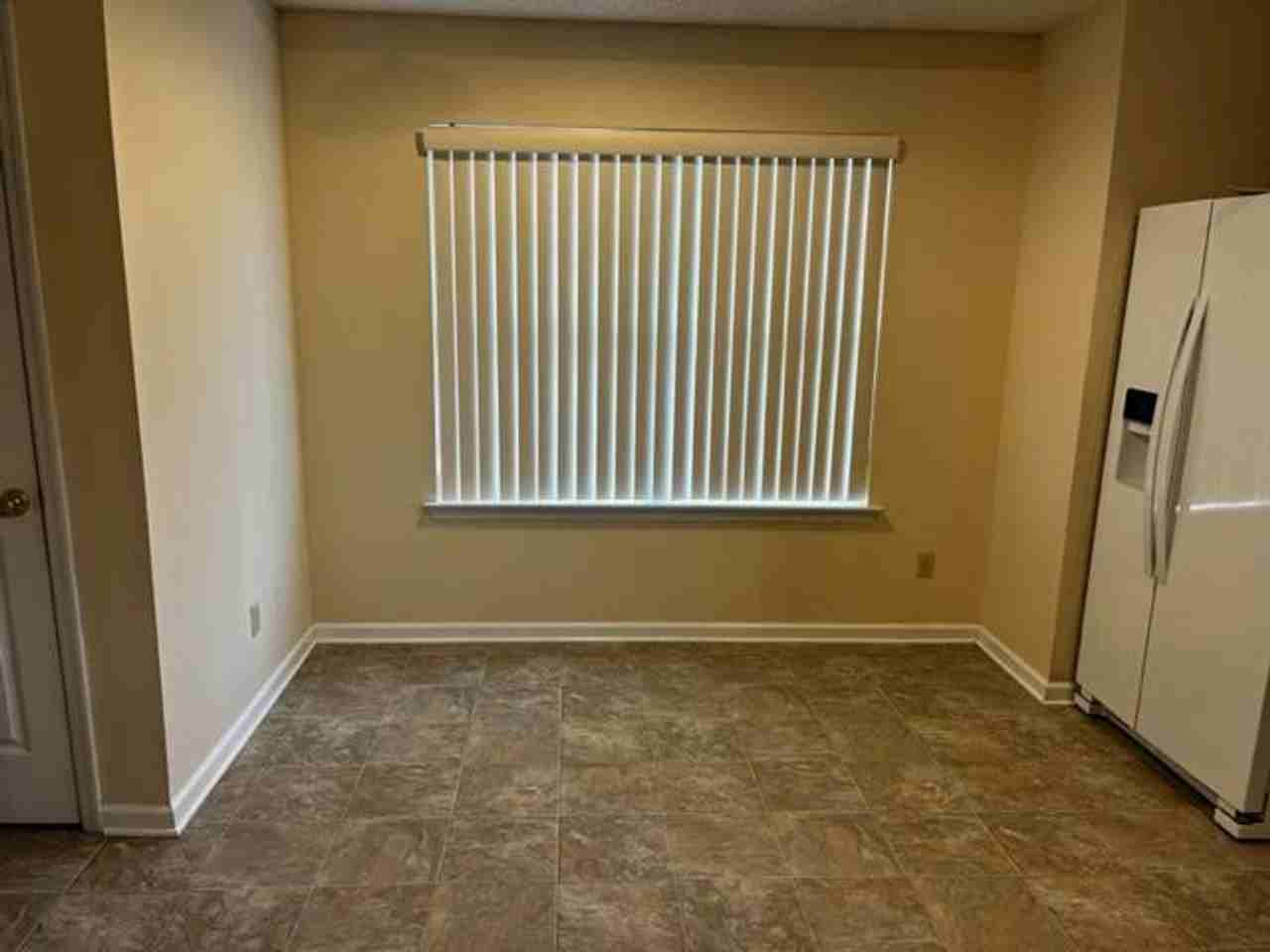 122 Beaver St - Photo 3 of 9