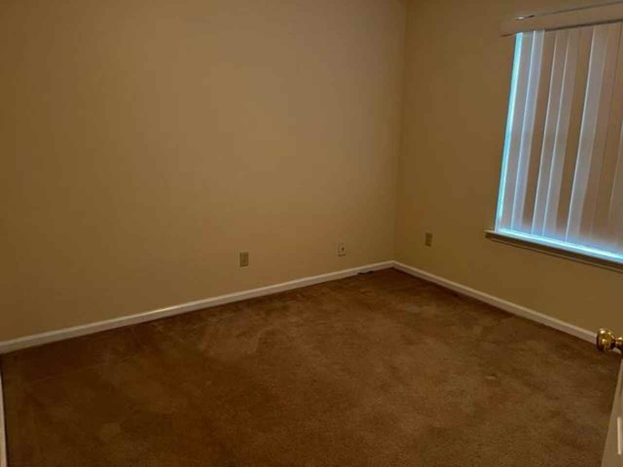 122 Beaver St - Photo 7 of 9