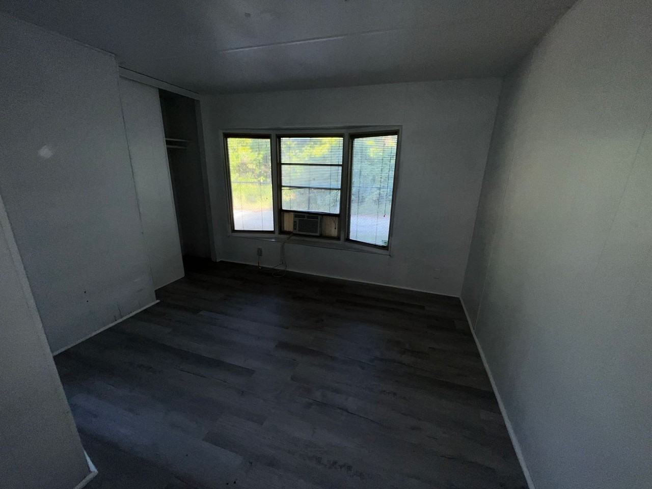 1125 S Christiana Ave - Photo 5 of 10