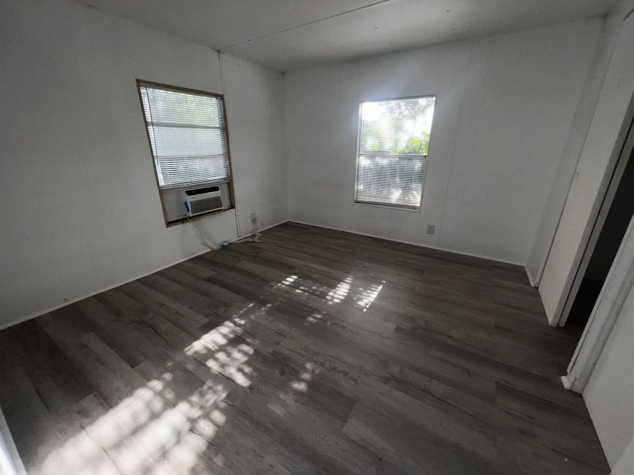 1125 S Christiana Ave - Photo 7 of 10