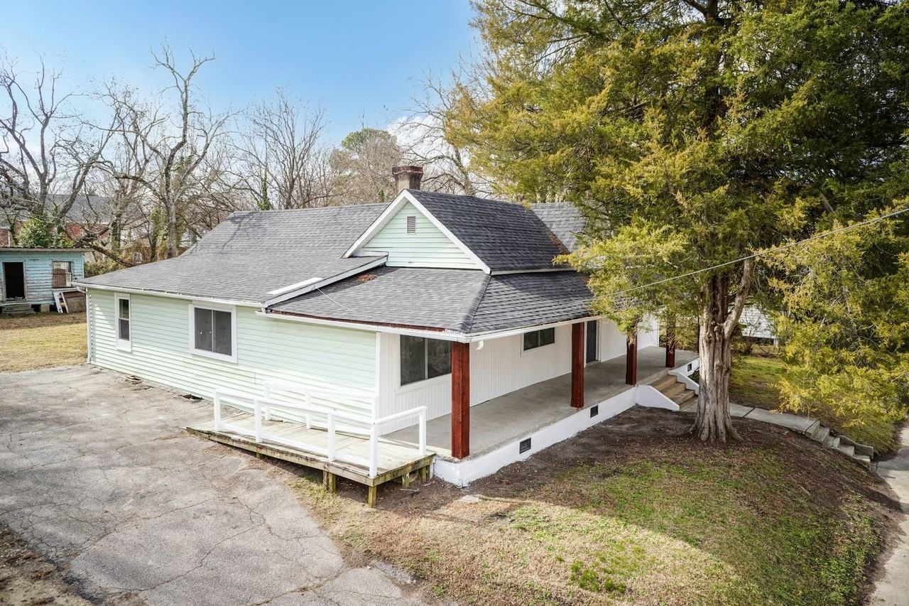 412 Davis St - Photo 3 of 25