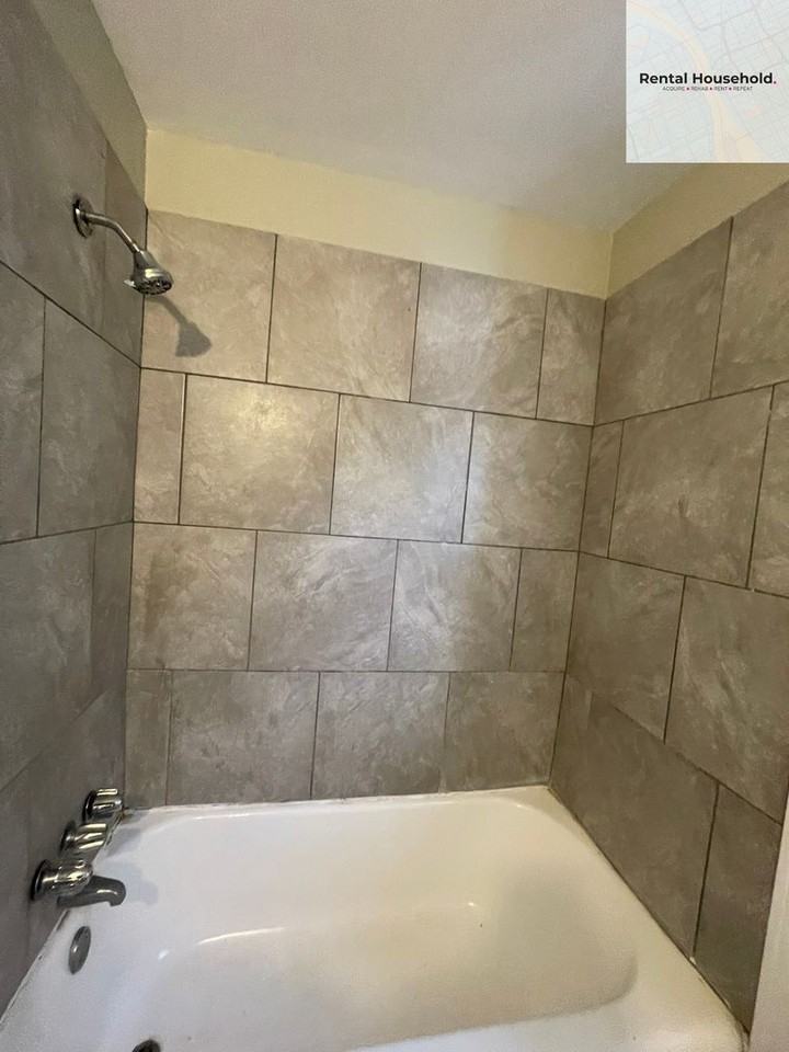 19401 Annchester Rd - Photo 6 of 21