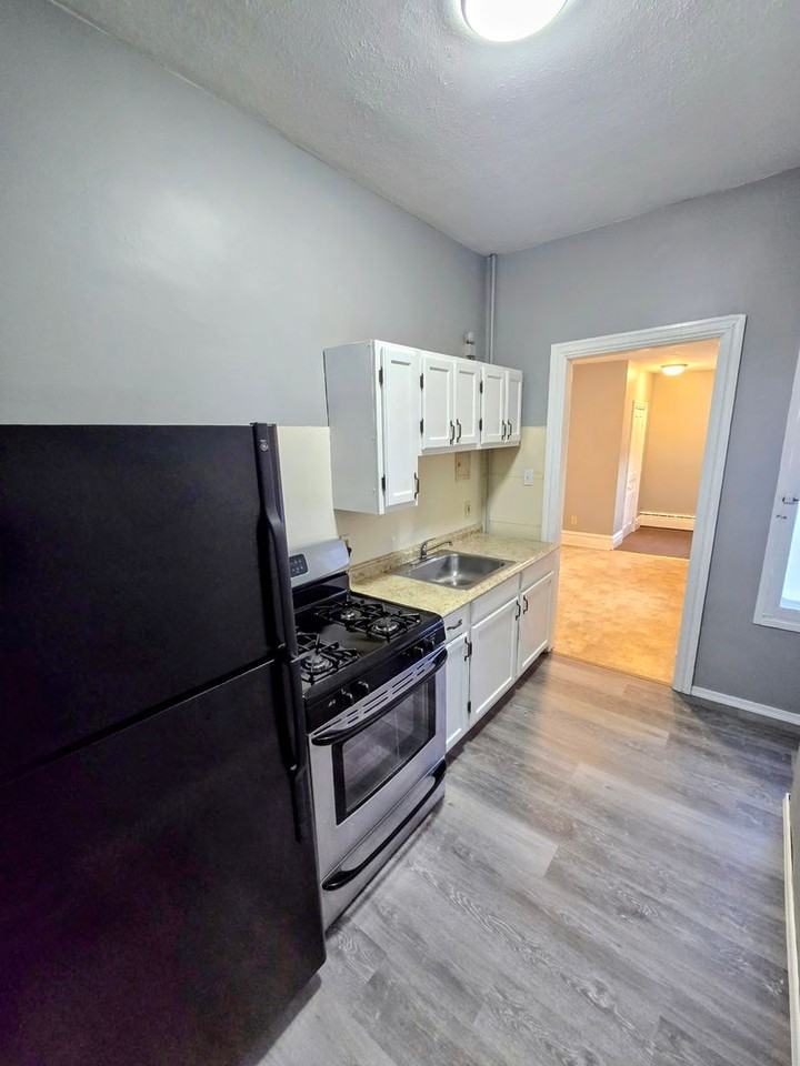 417 N 9th St - Photo 5 of 9