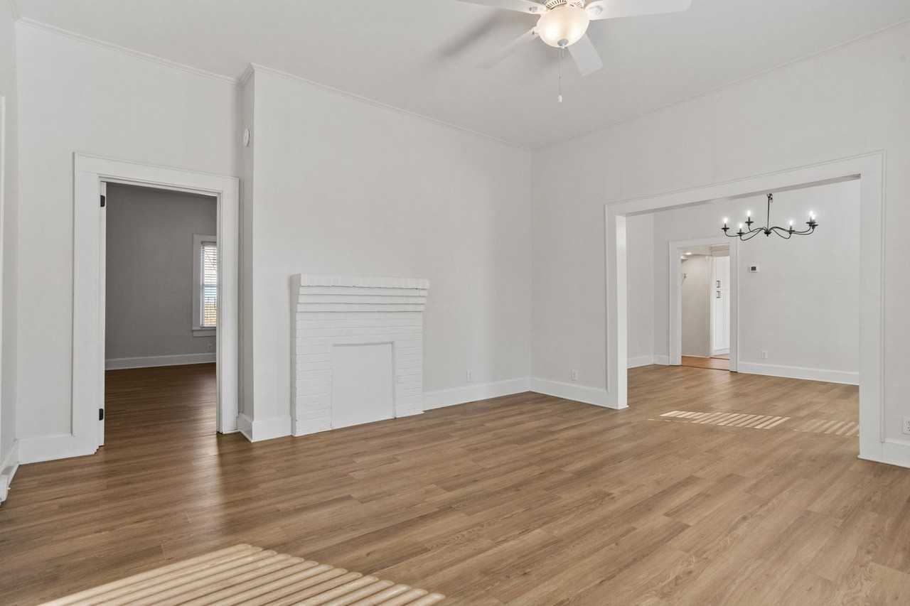 1886 Dragway Rd - Photo 3 of 9