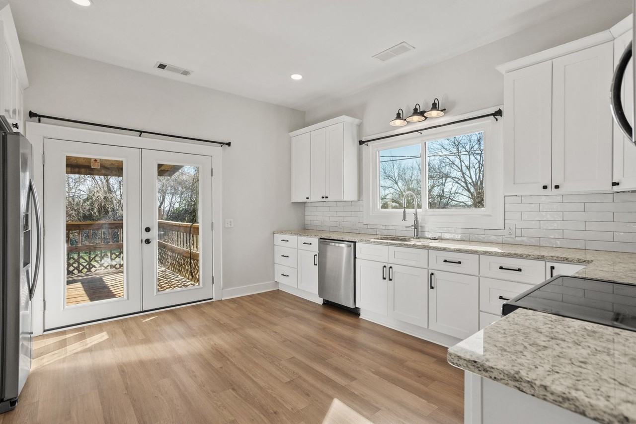 1886 Dragway Rd - Photo 5 of 9