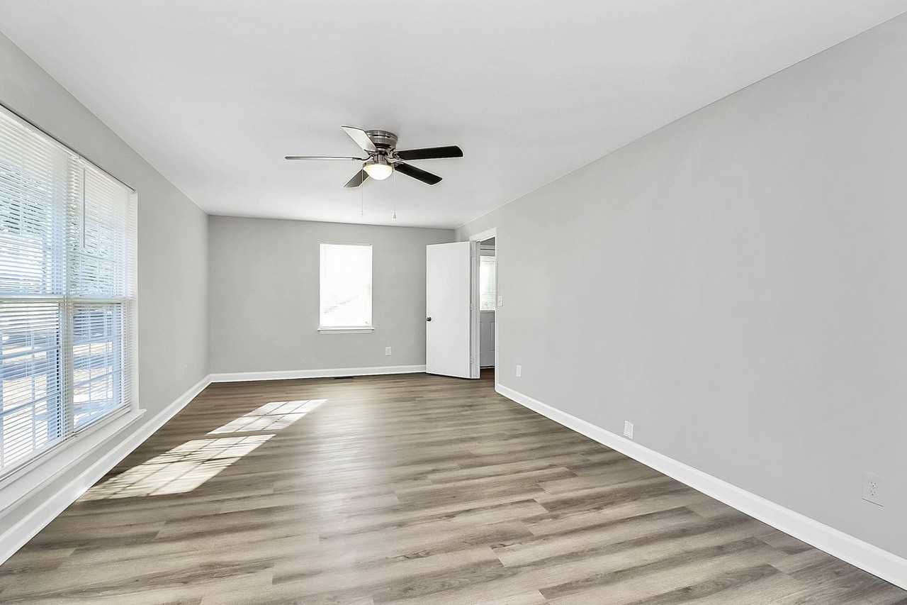 2429 Marlowe Ave - Photo 2 of 30