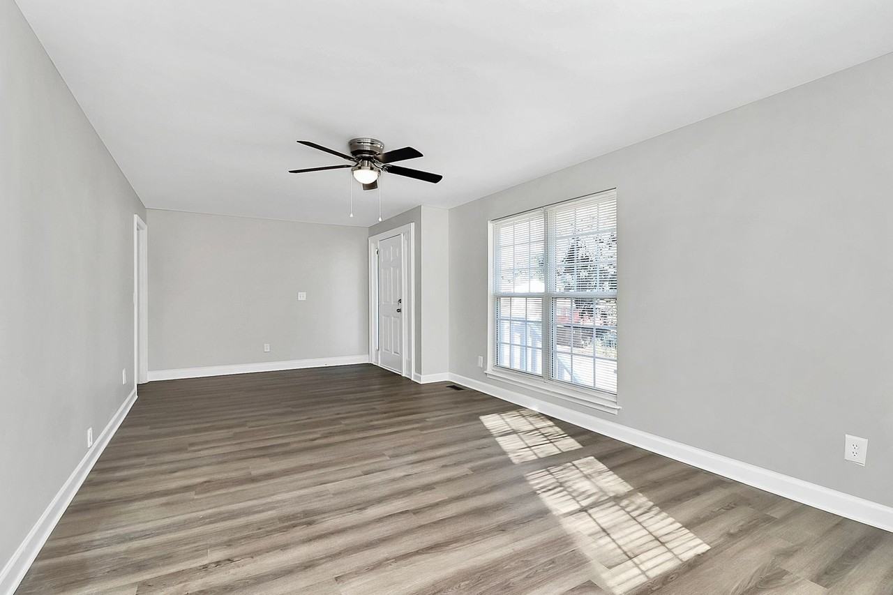 2429 Marlowe Ave - Photo 5 of 30