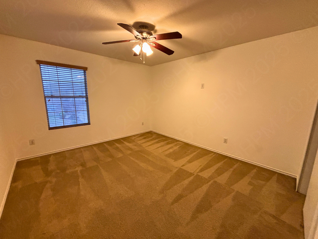 8031 Ferndale Oaks - Photo 5 of 23