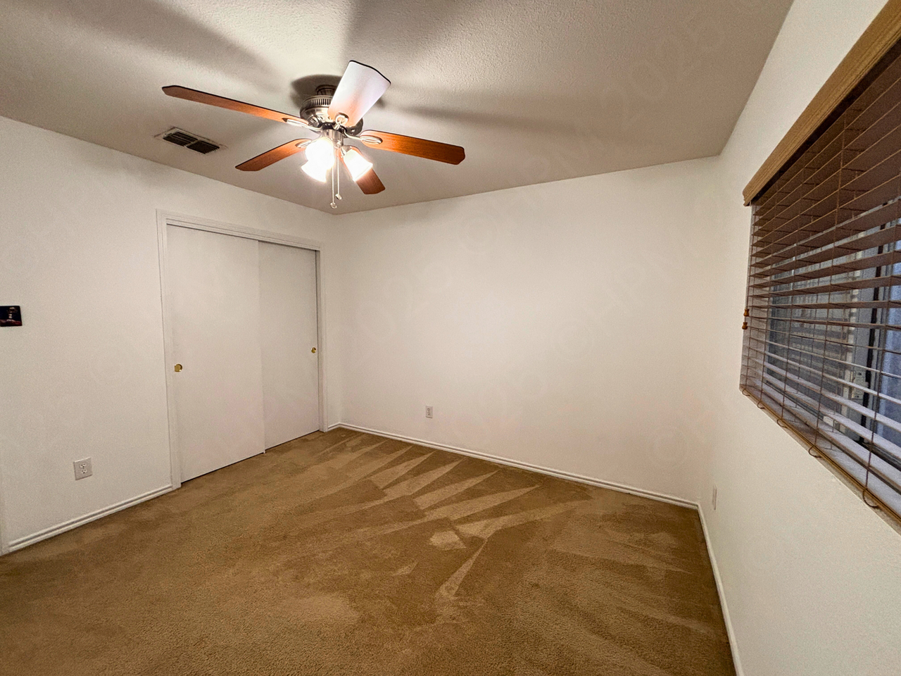 8031 Ferndale Oaks - Photo 7 of 23