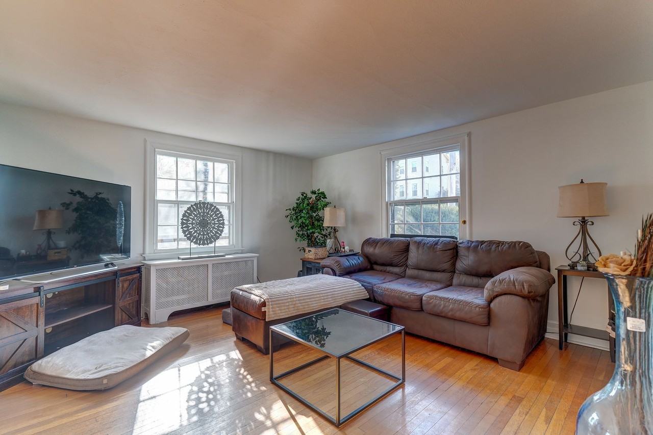 59 Morris St - Photo 2 of 17