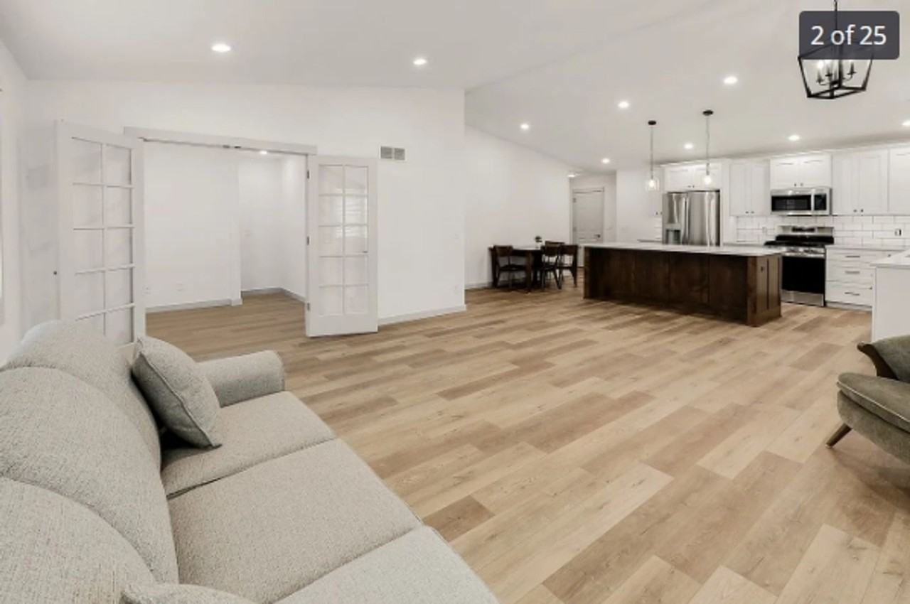 1009 E 6th St - Photo 3 of 25