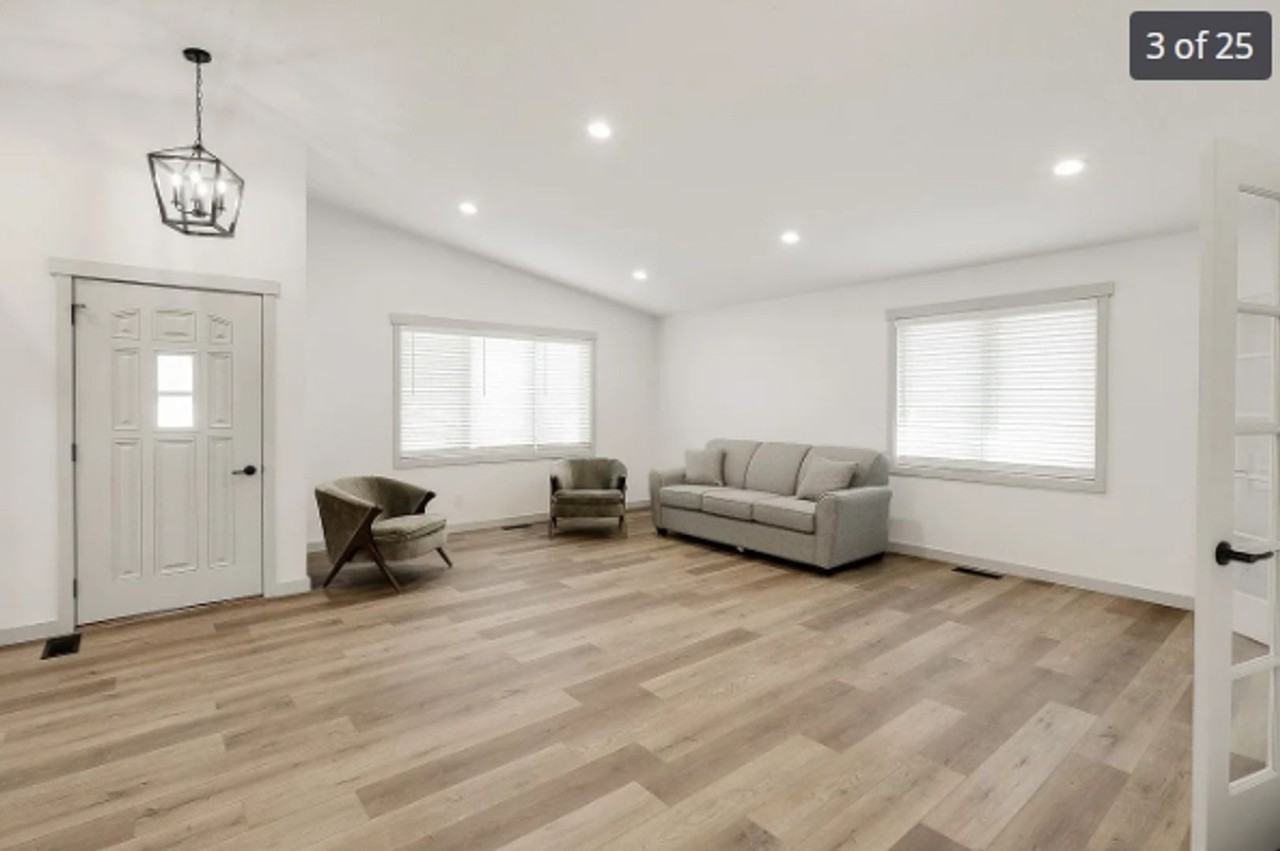 1009 E 6th St - Photo 4 of 25