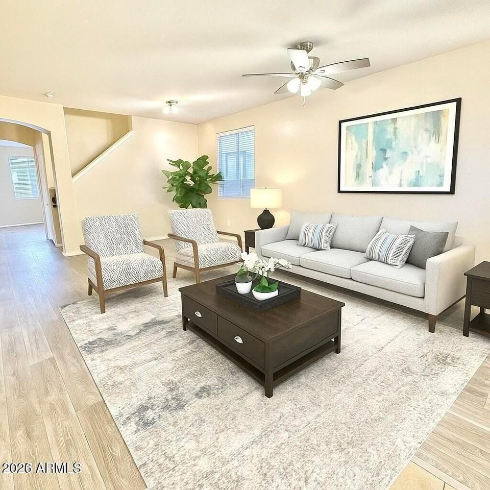 42564 W Palmyra Ln - Photo 2 of 15