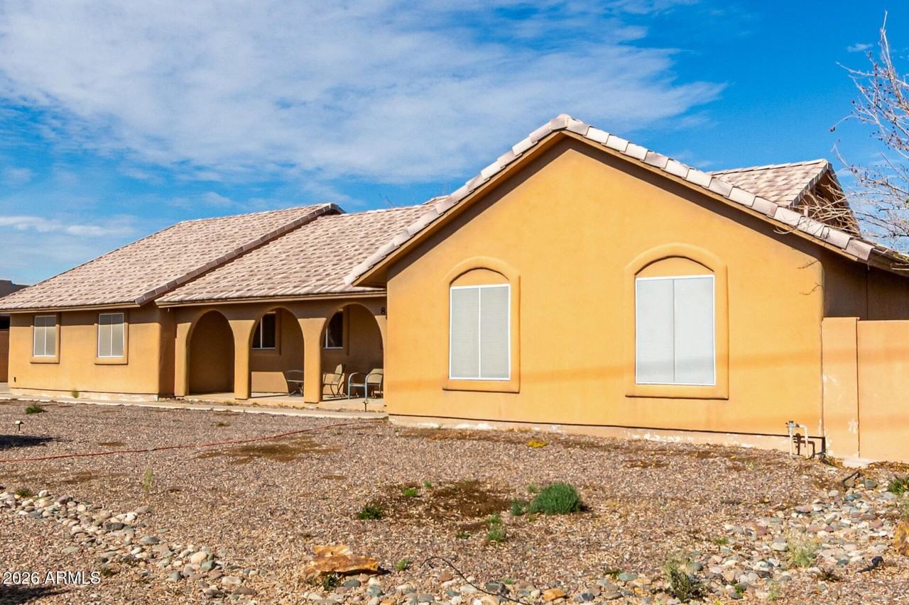 8812 W Pinnacle Peak Rd - Photo 3 of 50