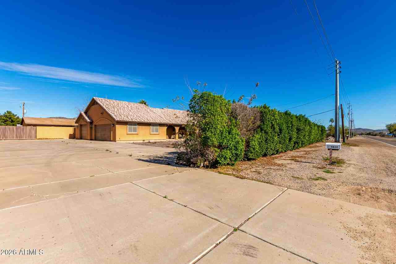 8812 W Pinnacle Peak Rd - Photo 5 of 50