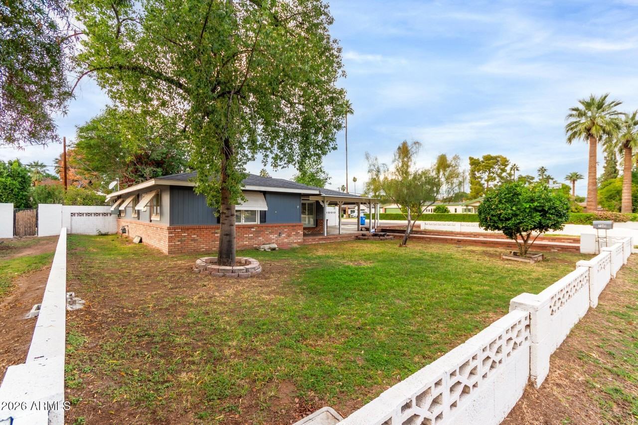 7340 N 7th Ave - Photo 2 of 32