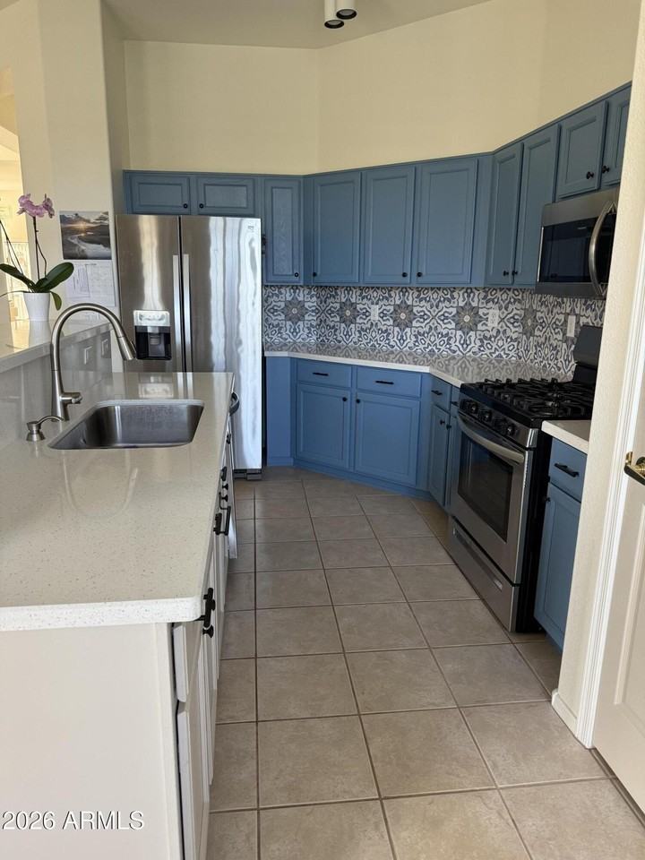 18293 N 116th Dr - Photo 3 of 8