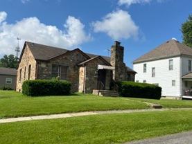 209 East Oak Street - Photo 1 of 1