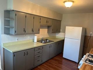 209 East Oak Street - Photo 4 of 11