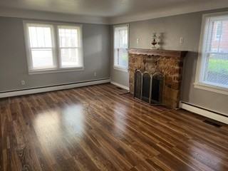 209 East Oak Street - Photo 6 of 11