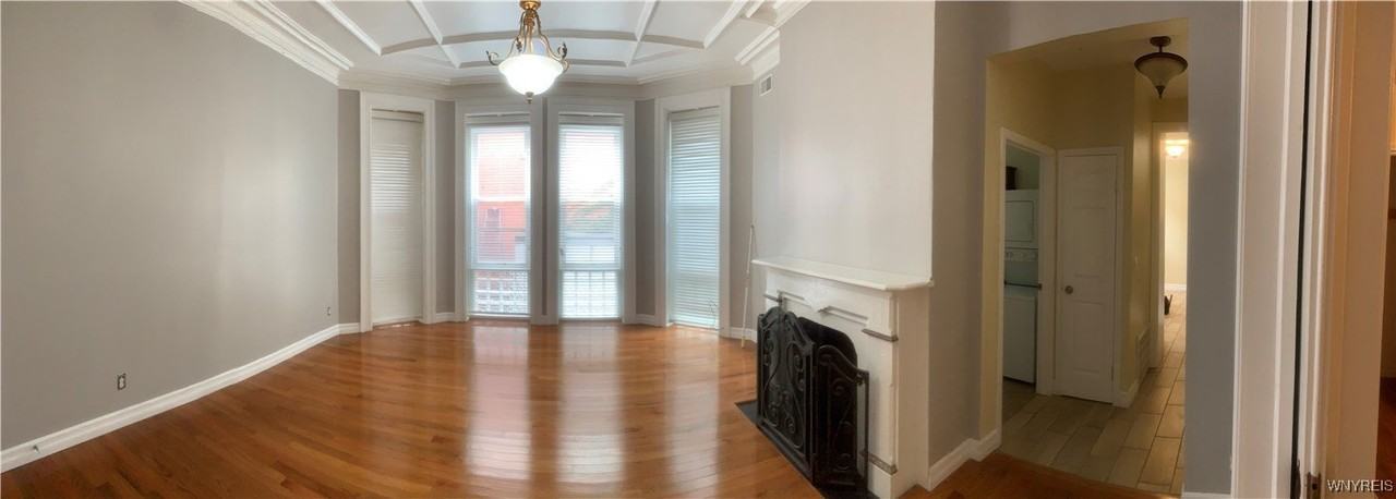 900 Main St - Photo 3 of 12