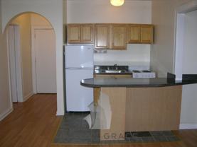 4521 N Malden St #204 - Photo 1 of 1