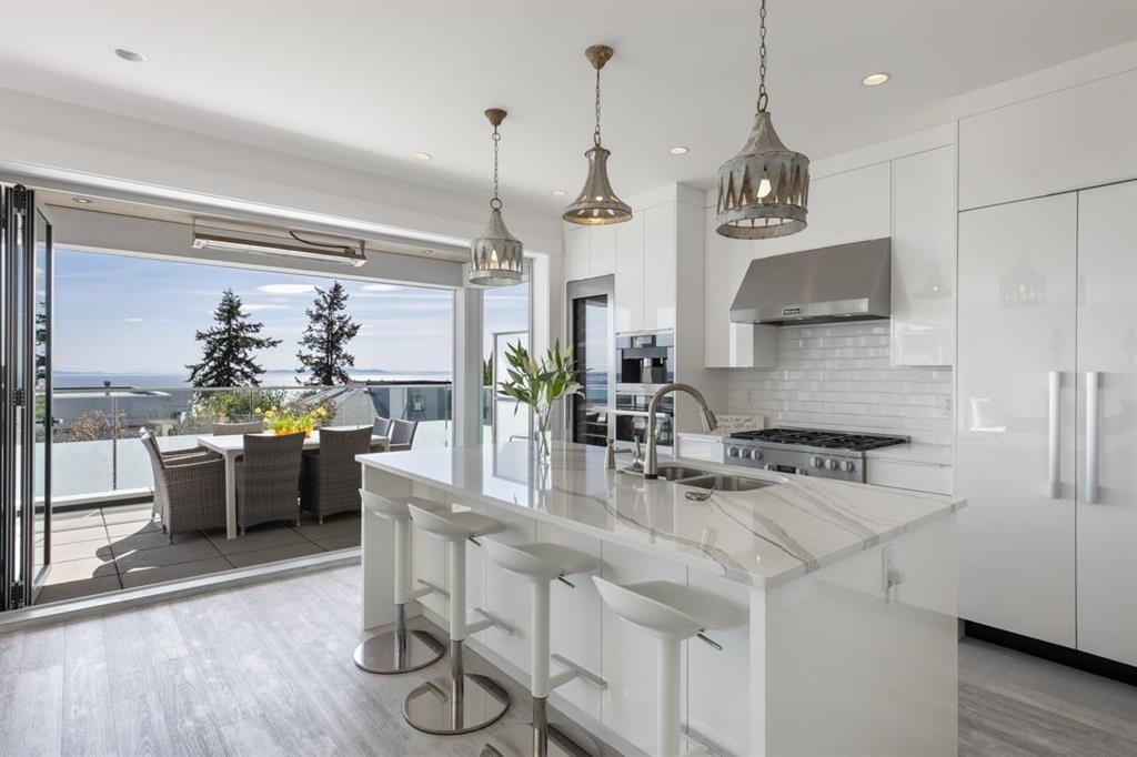 15374 Royal Avenue - Photo 4 of 21