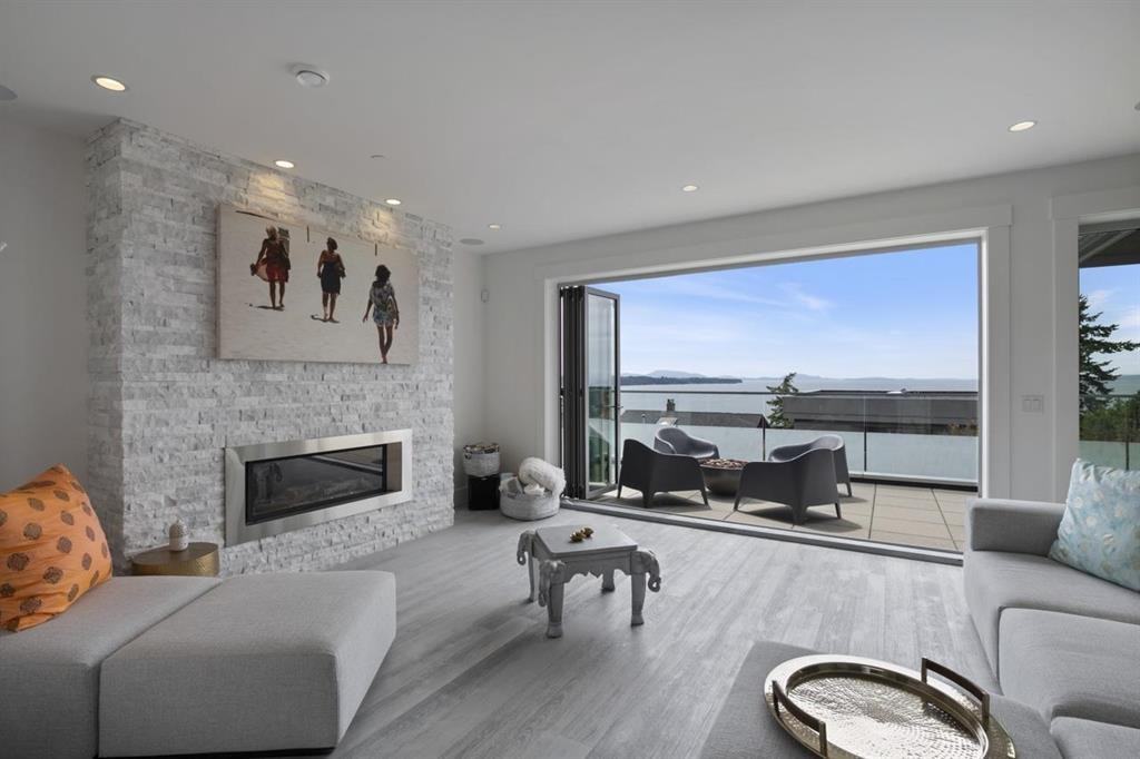 15374 Royal Avenue - Photo 3 of 21