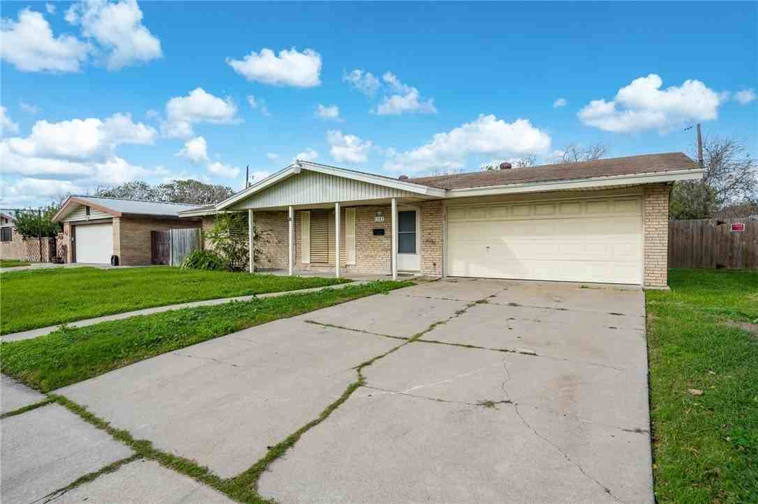 1305 Peterson Dr - Photo 2 of 28