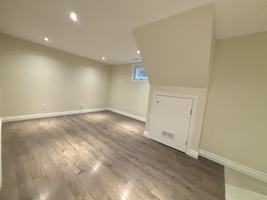 featured image of Ellington Dr & Manhattan Dr